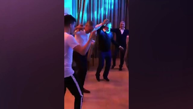Galatasaray efsanesi Gheorghe Hagi'nin 'Sadece 1 Hagi Var' şarkısı ile dans performansı viral oldu