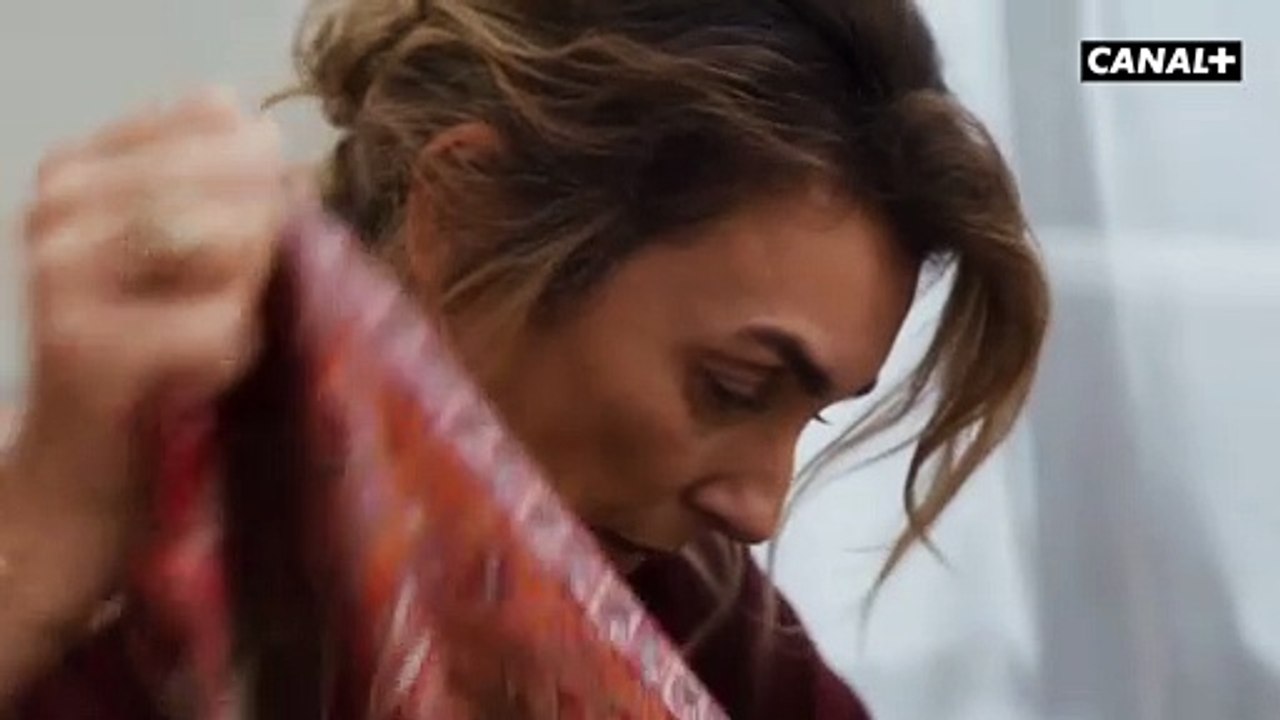 NEUF MEUFS - Extrait - T'es ma fille pas ma copine