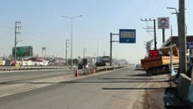 KOCAELİ - Bariyerlere çarpan otomobilin sürücüsünün yaşamını yitirdiği kaza güvenlik kamerasında