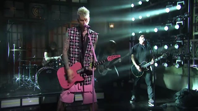 Machine Gun Kelly, blackbear - my ex’s best friend (Live From Saturday Night Live-2021)