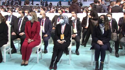 İZMİR - Cumhurbaşkanı Erdoğan: 'Berat Bey'in ifa ettiği görevlerdeki en büyük talihsizliği 'damat' sıfatının, birikimi, gayreti ve başarısının önüne geçirilmiş olmasıdır'