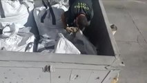 Rescatado en el puerto de Melilla un inmigrante enterrado dentro de un saco de cenizas tóxicas