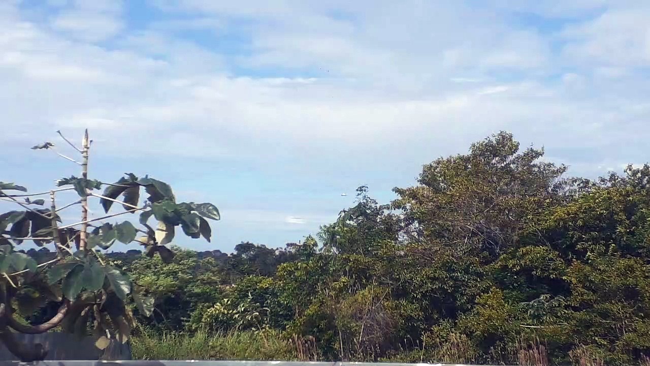 Boeing 777-300ER PT-MUF na aproximação final antes de pousar em Manaus vindo de Guarulhos