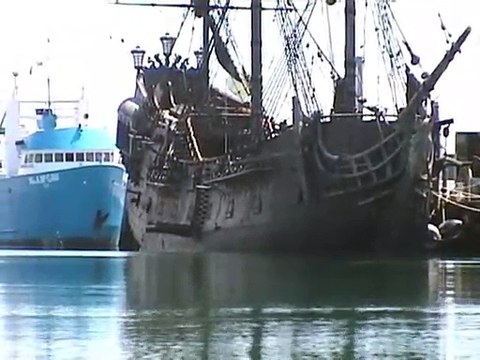 Black Pearl Fires Its Cannons