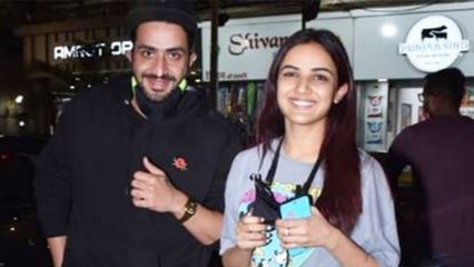 Bigg Boss 14; Jasmin Bhasin और  Aly Goni एक साथ निकले शॉपिंग करने |FilmiBeat