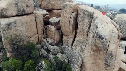 Gökbel Vadisindeki İlginç Görünümlü Kayaların En Yaşlısı 1 Milyar, En Genci 15 Milyon Yıl Yaşında