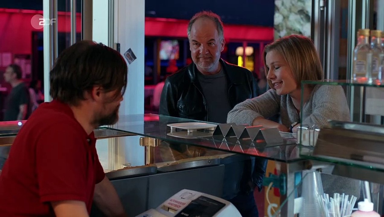 SOKO Hamburg: Die nachkte Wahrheit | Folge 8/Staffel 3