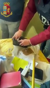 Roma - Nasconde droga dietro immagine sacra arrestato 37enne a Tor Bella Monaca (22.02.21)