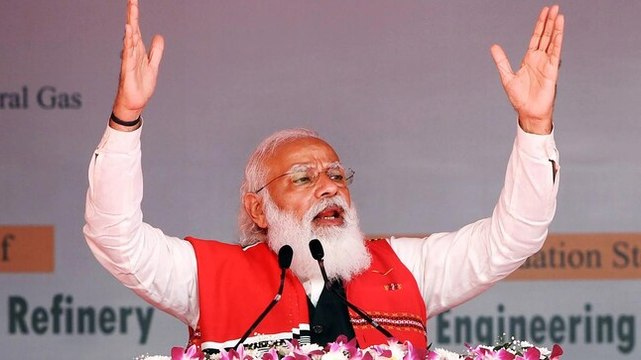 PM Modi pitches for 'vikas' in Bengal; CBI heat on Mamata's relatives; more