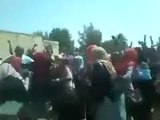 بالفيديو...رئيس جامعة سودانية يضرب طالبتين يثير ردوداً غاضبة على مواقع التواصل