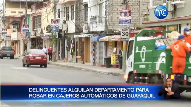 Roban dinero de dos cajeros automáticos