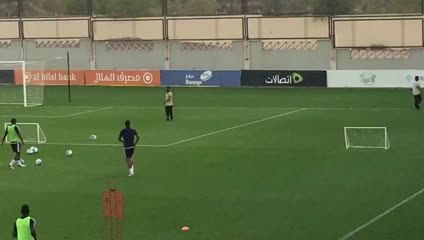 بالفيديو.. 23 لاعباً في تدريبات المنتخب استعدادا للعراق