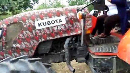 eşime traktör sürmeyi öğrettim