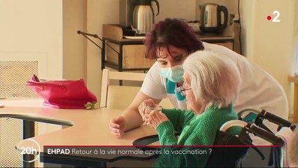 Covid-19 : vaccinés en priorité, les résidents d’Ehpad dans l’attente du retour à la vie normale