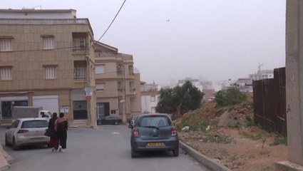 Strong winds hammer Algerian capital