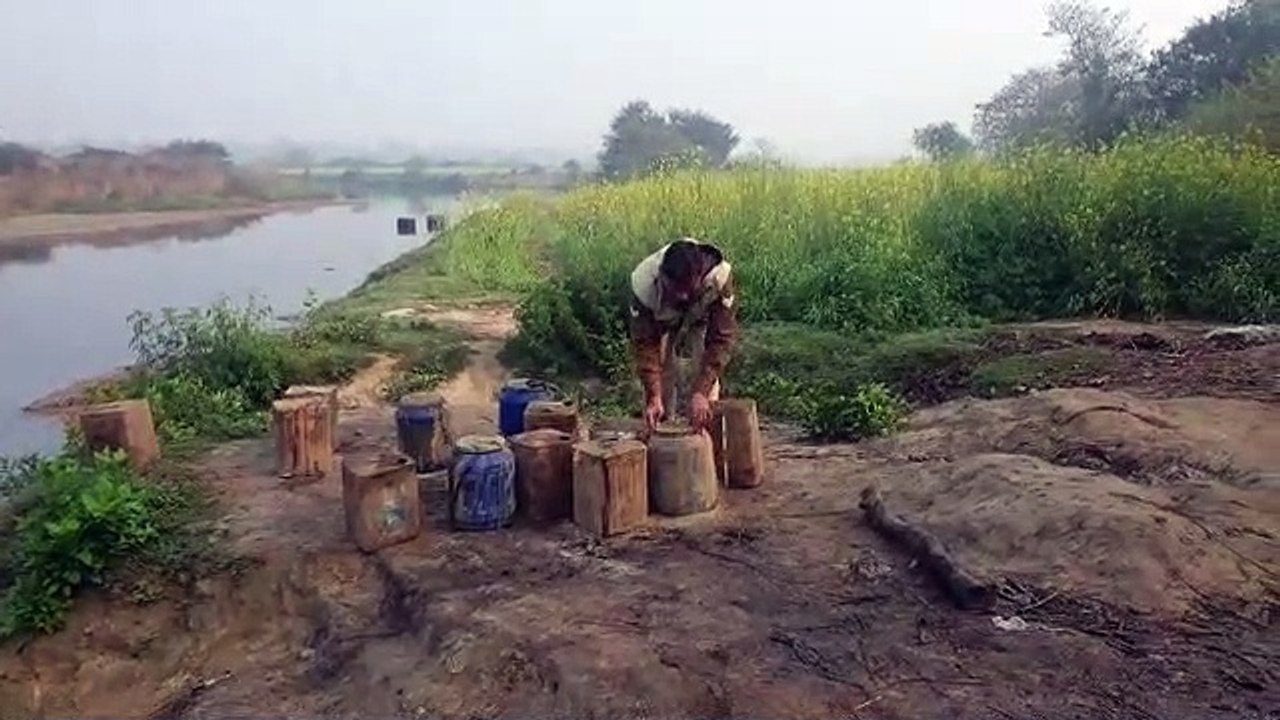 पंचायत चुनाव को देखते हुए सीतापुर-हरदोई की संयुक्त टीम ने अवैध शराब के खिलाफ चलाया अभियान