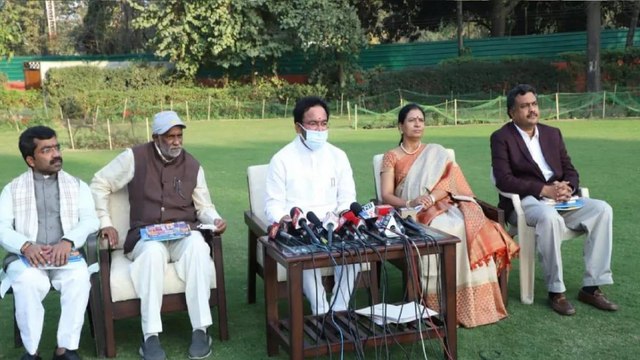 Corona guidelines flout at Reddy's press conference