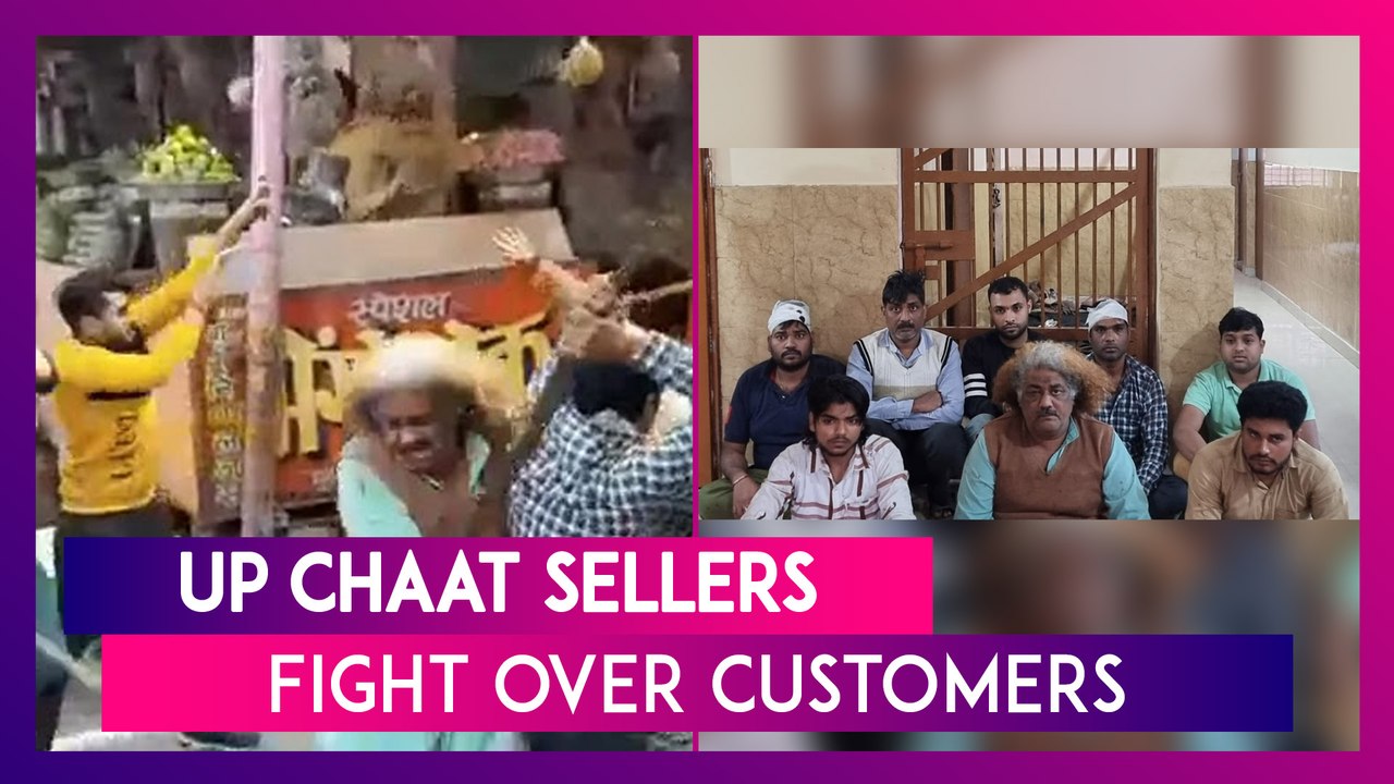 UP Chaat Sellers Caught Viciously Beating Each Other With Rods & Sticks In Baghpat Over Customers, Video Goes Viral