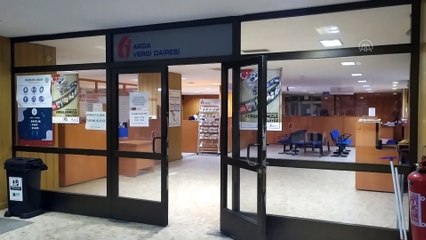 EDİRNE - Trakya'da yapılandırma borçları için açık tutulan vergi dairelerinde mesai sakin geçti