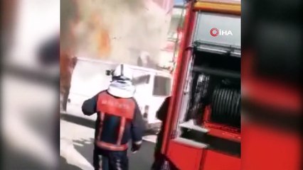 Kapalı kasa panelvan alevlere teslim oldu