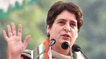 Priyanka Gandhi visits Banke Bihari temple, watch Video