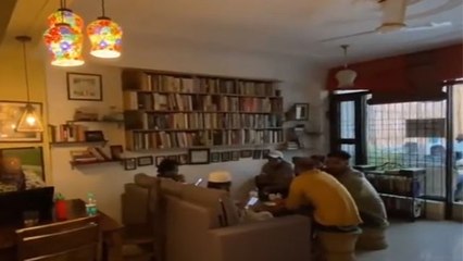 Delhi के Jamia Nagar में खुला शानदार Cafe Karvaan,जाने इसकी खासियत । Watch Video । Boldsky