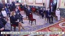 Pablo Iglesias evita aplaudir las palabras del Rey
