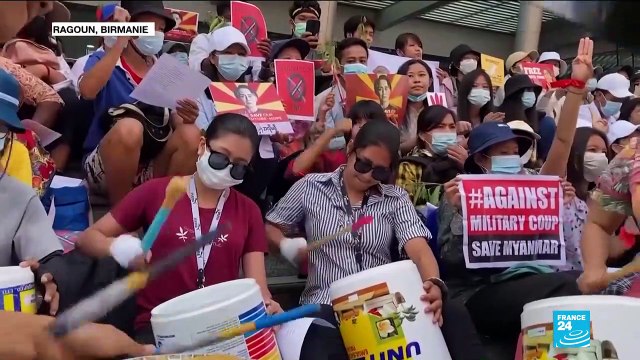 Birmanie : hommage aux deux manifestants tués par des tirs de la police