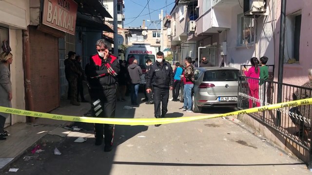 İZMİR - Alacak verecek meselesi nedeniyle çıkan kavgada başından yaralanan kişi öldü
