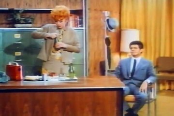 The Lucy Show - Season 6 - Episode 4 - Lucy and the Starmaker