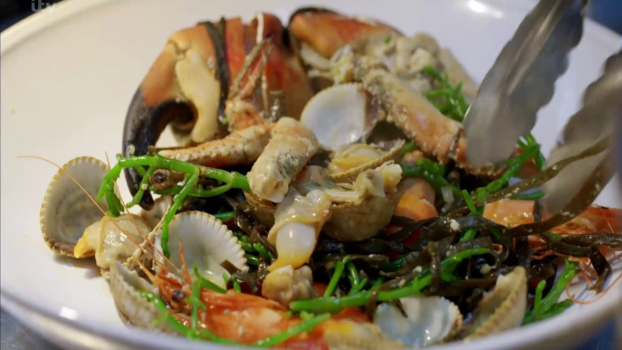 Cornwall and Devon Walks with Julia Bradbury episode 5