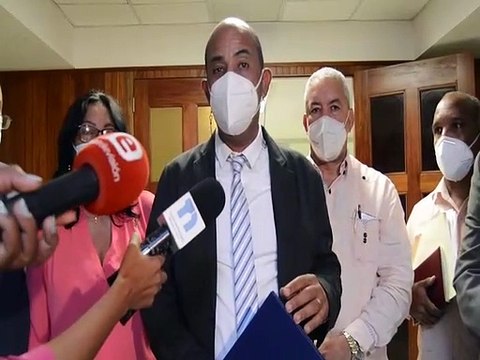 Profesores UASD estudiarán propuesta de aumento