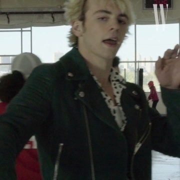 Free Skating with Ross Lynch