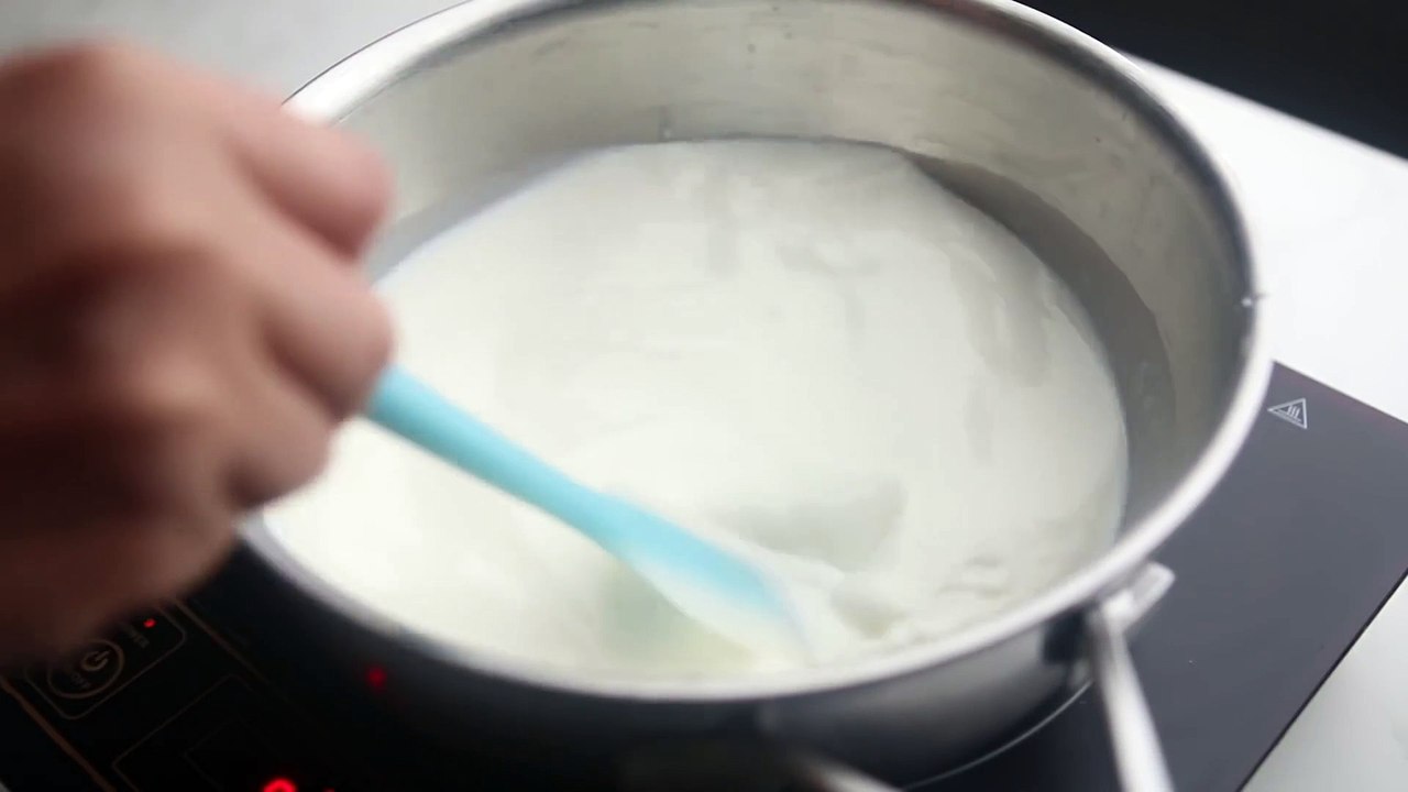 طريقة عمل الحليب المحلى المكثف بمكونين فقط