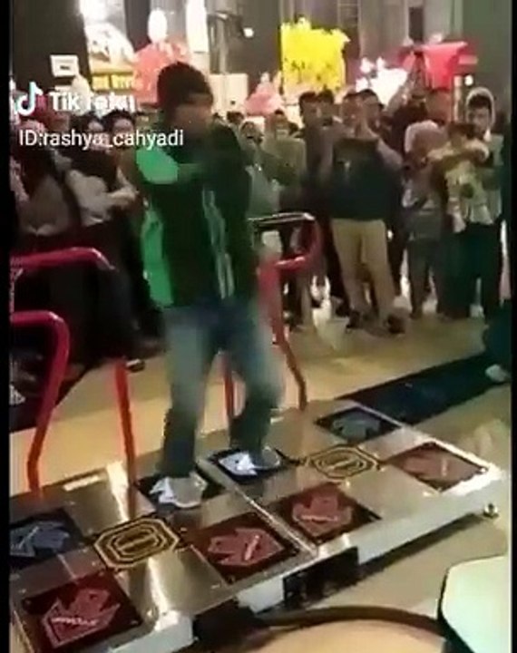 Gojek Dance