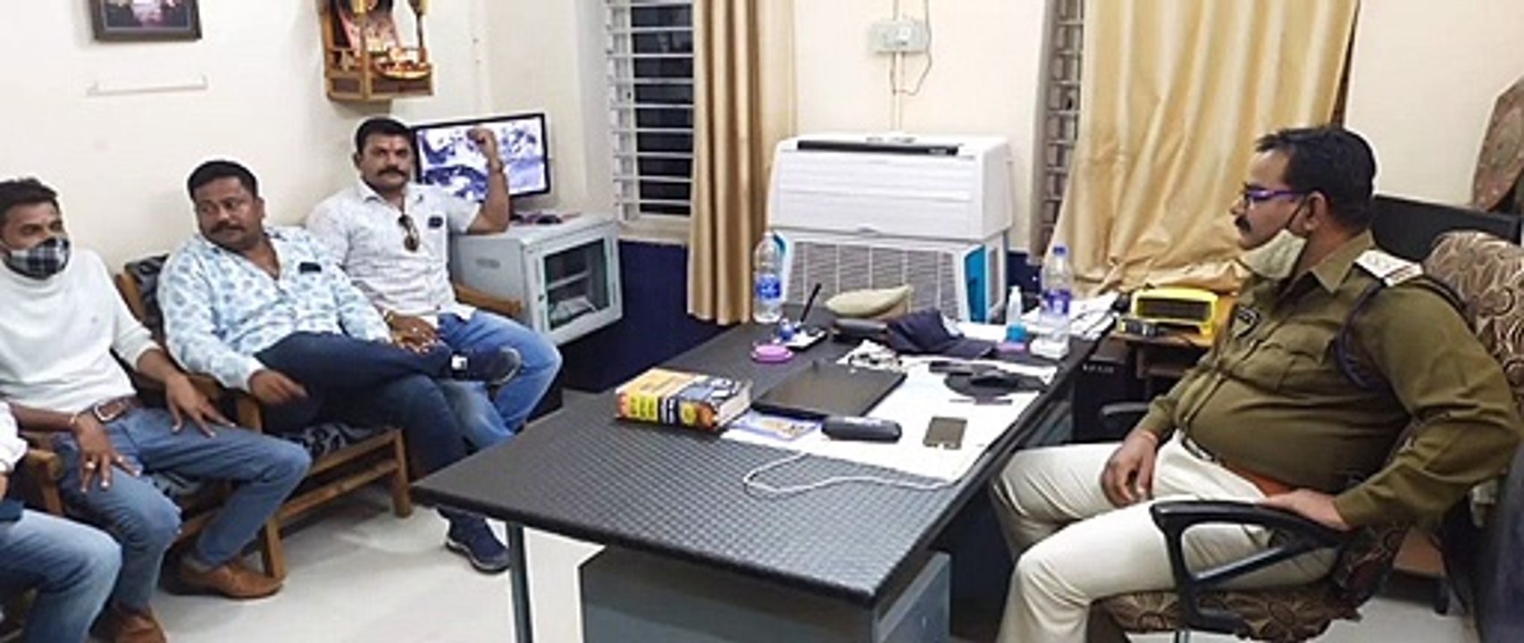 फेसबुक पर पोस्ट करने से नाराज युवको ने एक व्यक्ति से मारपीट की