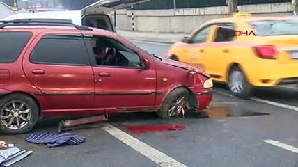 Maslak'ta trafiği kilitleyen kaza