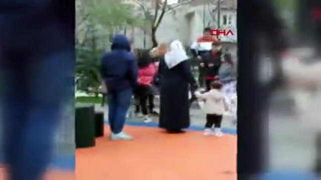 (Görüntülü) Kızların tekme tokat 'erkek arkadaş' kavgası kamerada