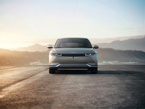 Hyundai Ioniq 5 (2021) : le nouveau SUV électrique en vidéo