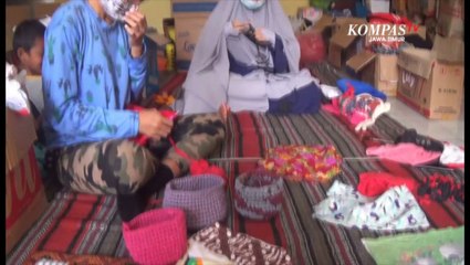 Menyulap Pakaian Bekas Jadi Souvenir