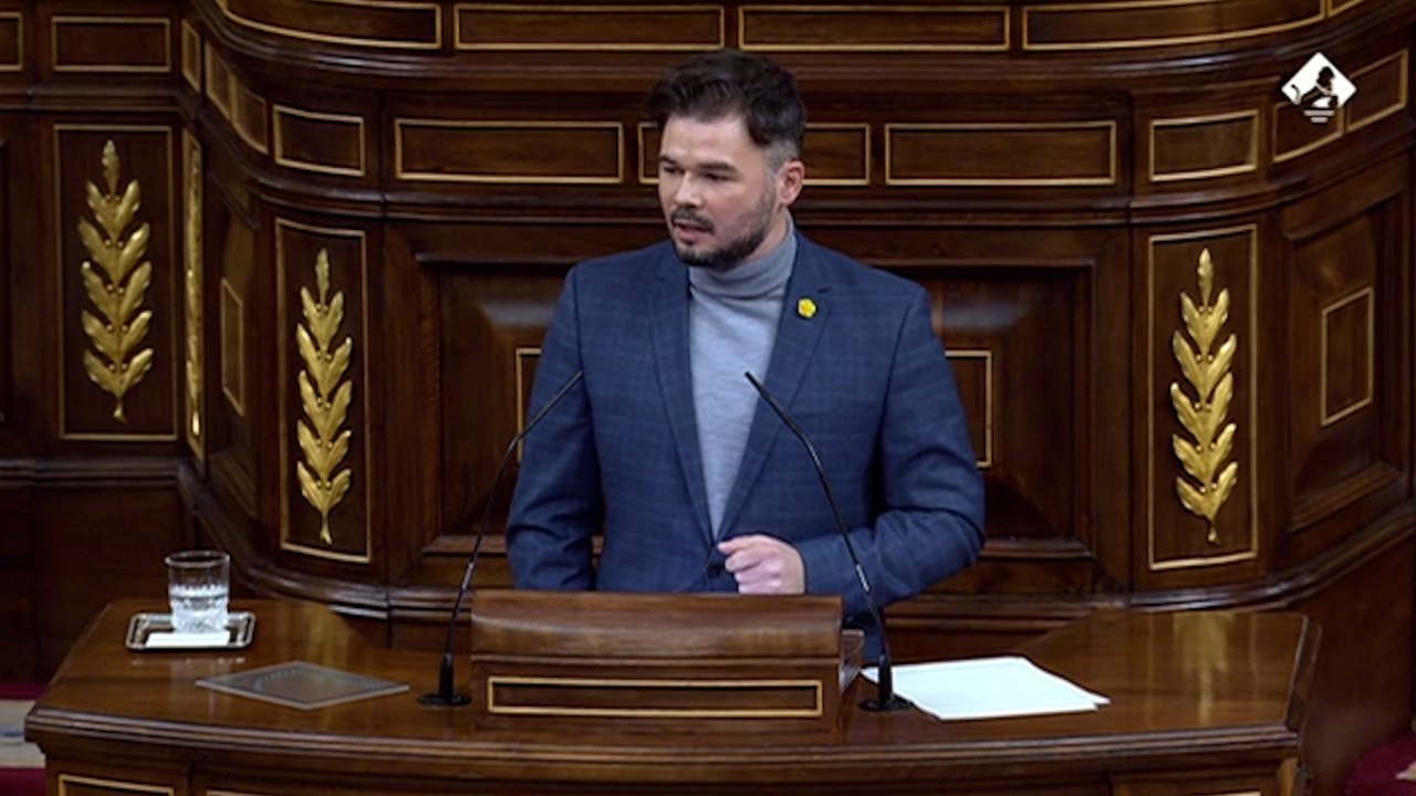 Rufián: “La quema de un contenedor es la culminación de quemas mucho más severas; los contenedores se reponen, la esperanza no”