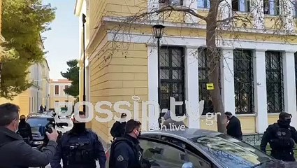 Ο Δημήτρης Λιγνάδης στον ανακριτή για να ζητήσει προθεσμία - Δεν είπε κουβέντα