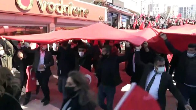 ŞIRNAK - Gara şehitleri için PKK'ya tepki amacıyla yürüyüş düzenlendi