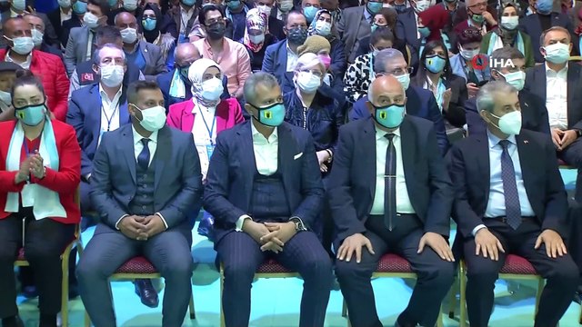 Bakan Gül: 'Cumhuriyetimizin ikinci yüz yılına yeni bir anayasa ile gireceğiz'- Türkiye darbe anayasalarının korkularından kurtulduğu sivil bir anayasayı hak ediyor'- 'Şer odakları karşısında hiçbir zaman geri adım atmayacağız'- ...