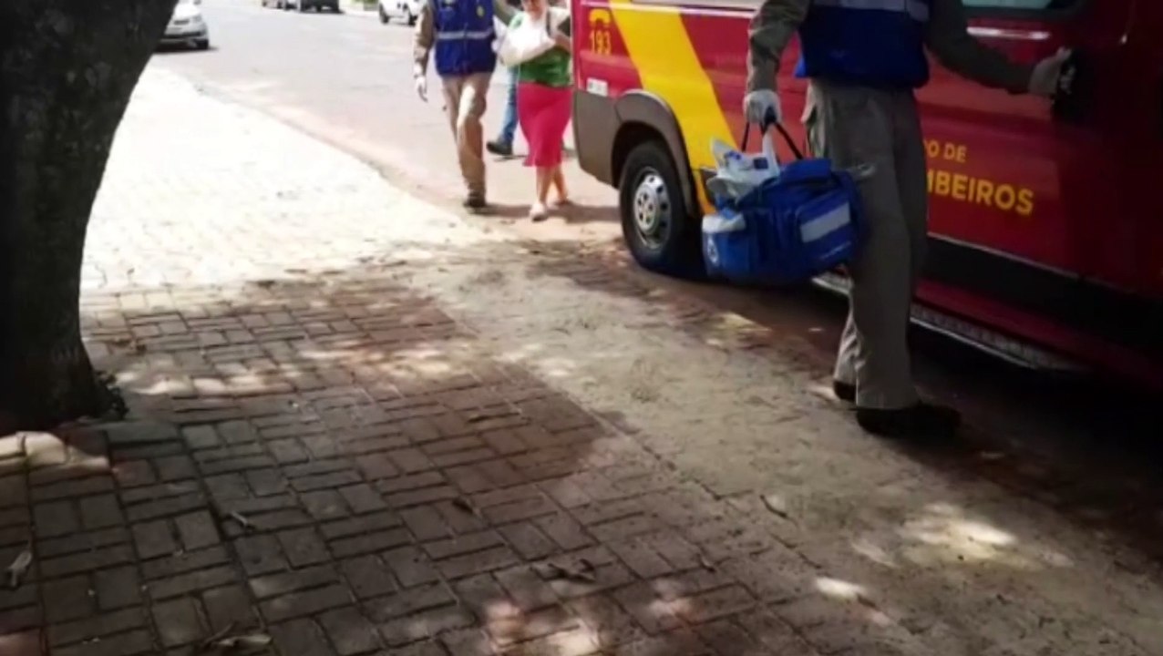 Mulher de 69 anos é socorrida após sofrer queda em residência no Bairro Neva