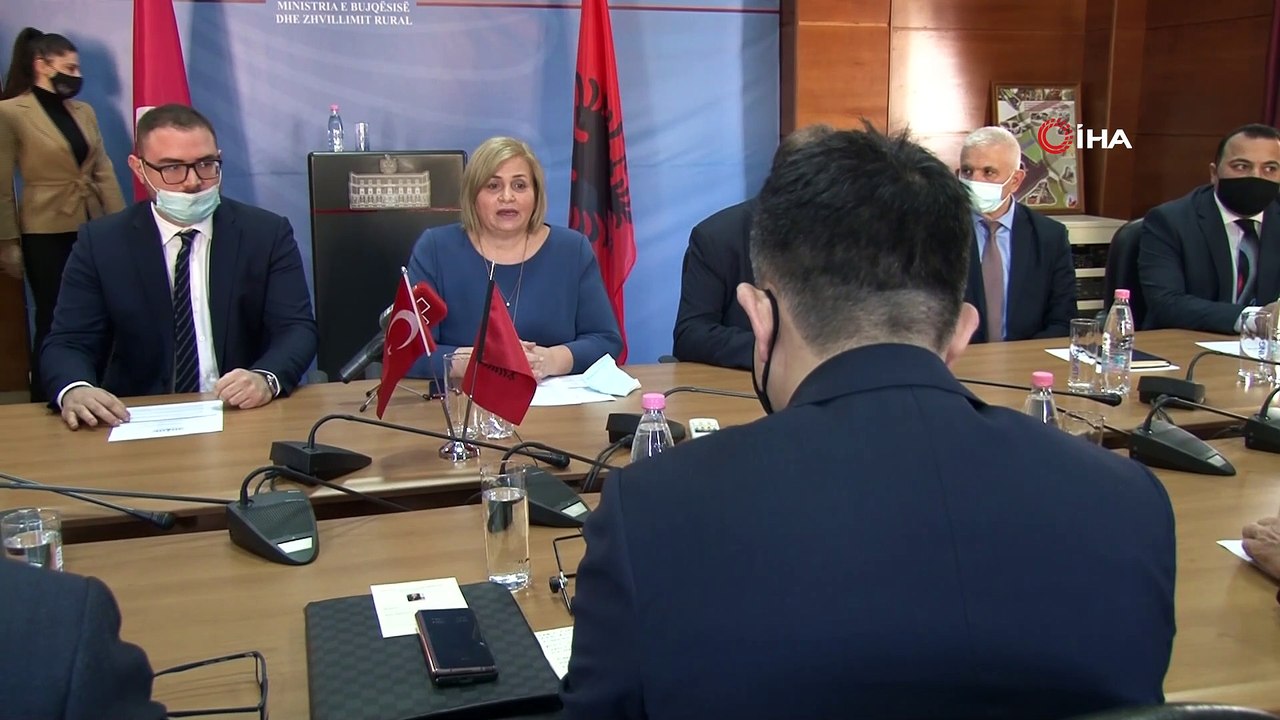 - Türkiye, sel felaketi yaşayan Arnavutluk’a yardım eli uzattı- Tarım ve Orman Bakanı Bekir Pakdemirli, Arnavutluk Başbakanı Edi Rama ve Tarım ve Kırsal Kalkınma Bakanı Milva Ekonomi ile bir araya geldi- Tarım ve Orman Bakanı Bekir P...