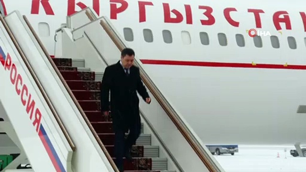 - Kırgızistan Cumhurbaşkanı Caparov, ilk yurt dışı ziyaretini Rusya'ya gerçekleştirdi