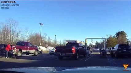 Not paying attention!! Couple nearly hit. 2021.02.22 — MASSACHUSETTS