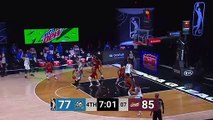 Mamadi Diakite throws it down!