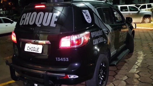 Ação conjunta do Pelotão de Choque da PM com P2 prende dois homens por tráfico de drogas